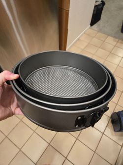 Cheesecake pans