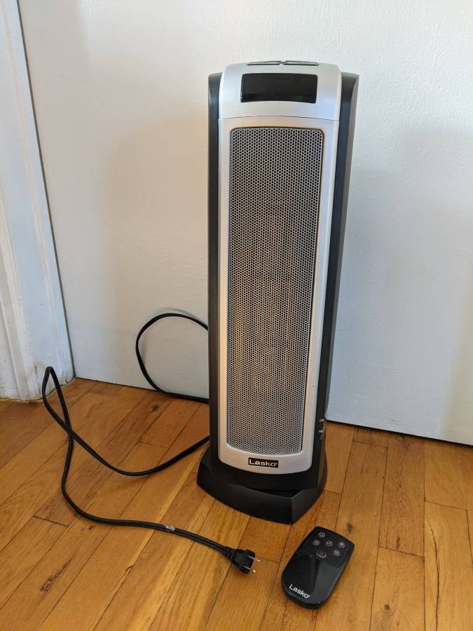 Lasko Ceramic Tower Space Heater