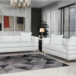 2 PC SOFA AND LOVESEAT NEW IN BOX