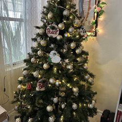 Christmas Tree With Lights