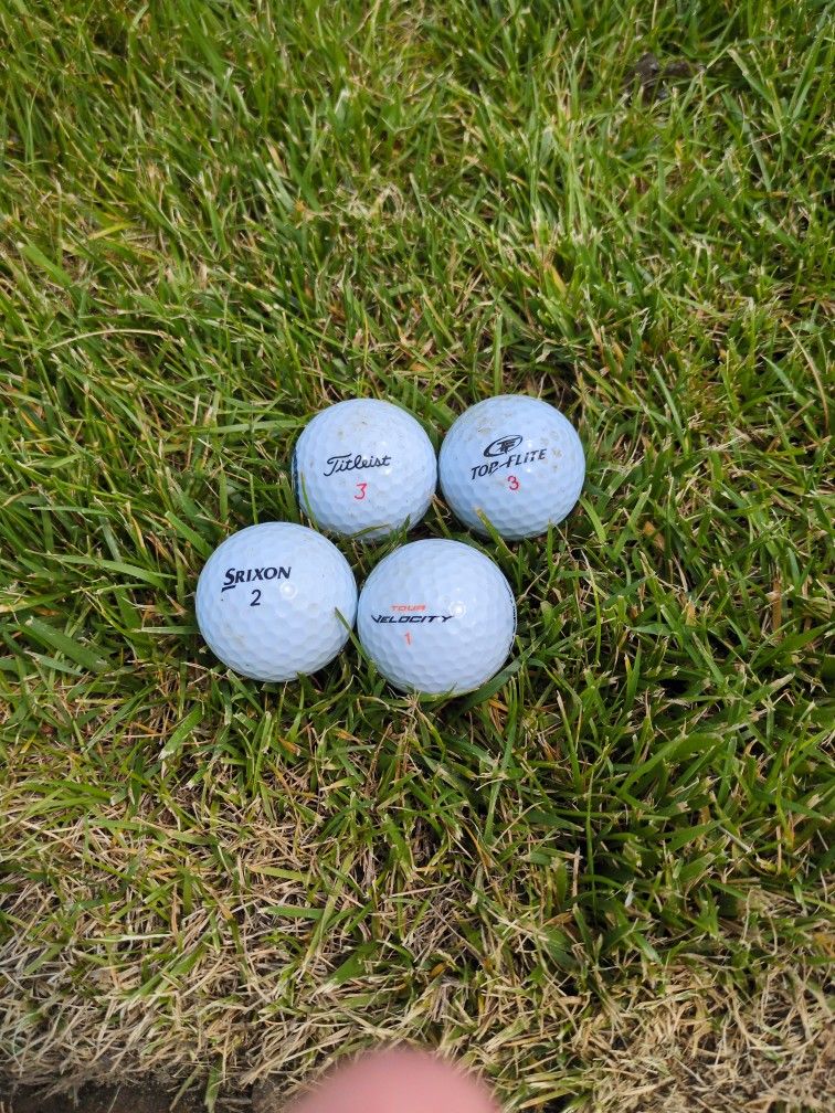 GOLF BALLS 30 Count