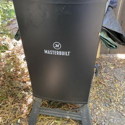 Masterbuilt Smoker - Electric