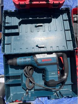 Bosch RH745 Rotary Hammer with Case