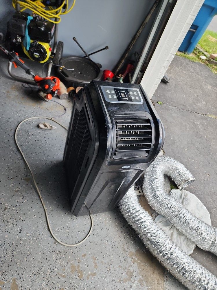 Tripp Lite Portabe Air Conditioner Used Works Perfect
