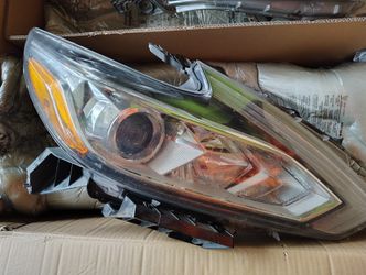 Nissan Altima OEM Headlights