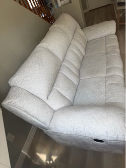 Three seat couch recliner manual