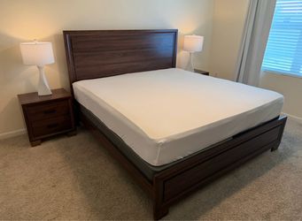 🛏️ King Size Bedroom Set – $650