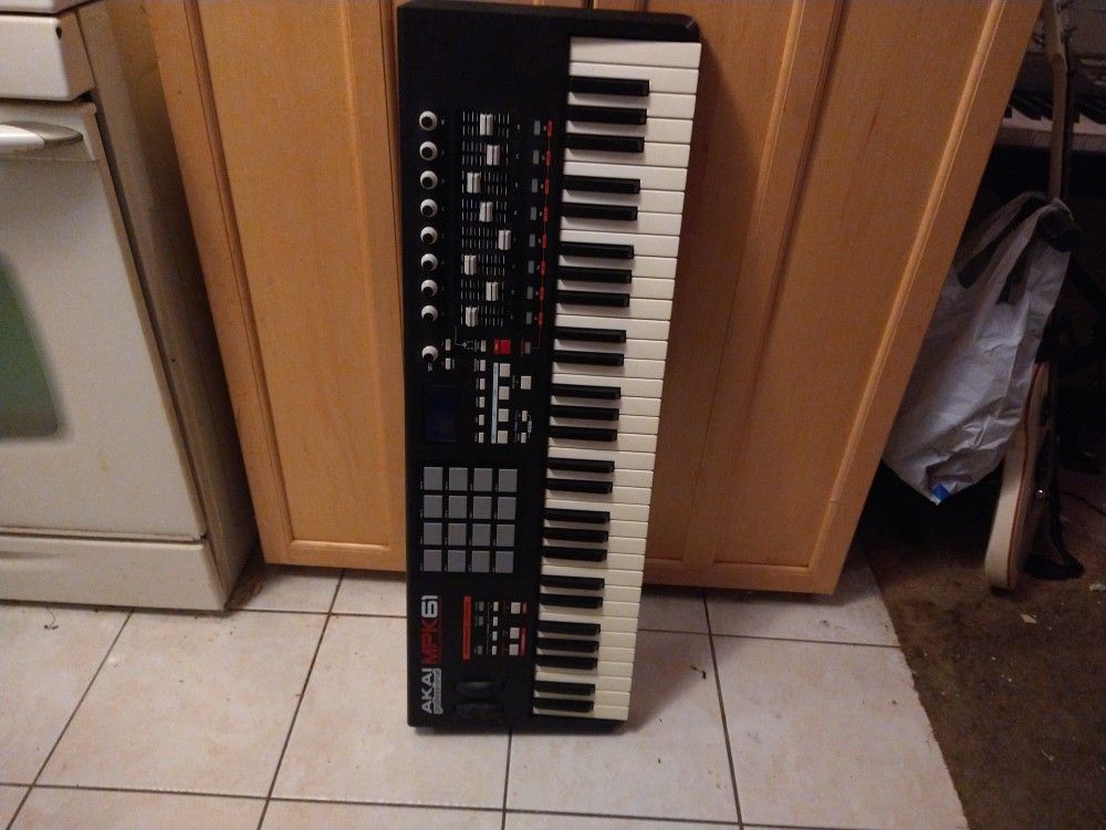 AKAI MPK 61 Professional