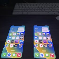 2 iPhone X 📱 Mint Condition 