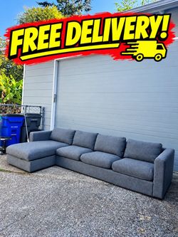 Sectional Couch - (Free Delivery 🚚)