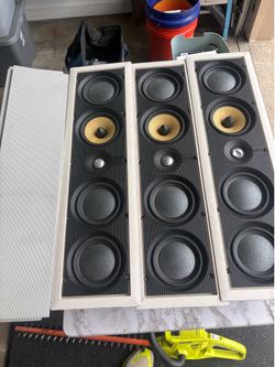 Bowers and Wilkins in wall speakers