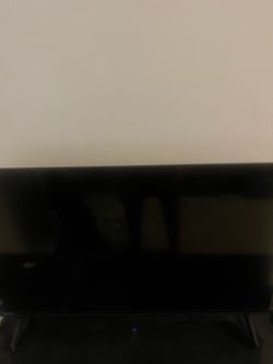 Selling 32 inch tv