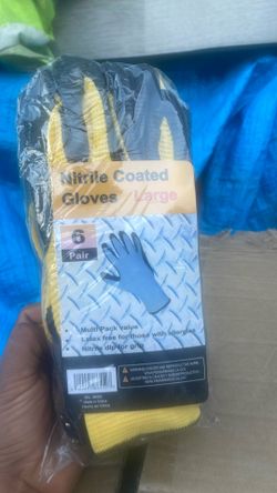 Package Of Contruction Gloves.