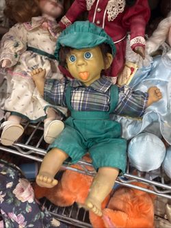 Very tiny antique baby doll