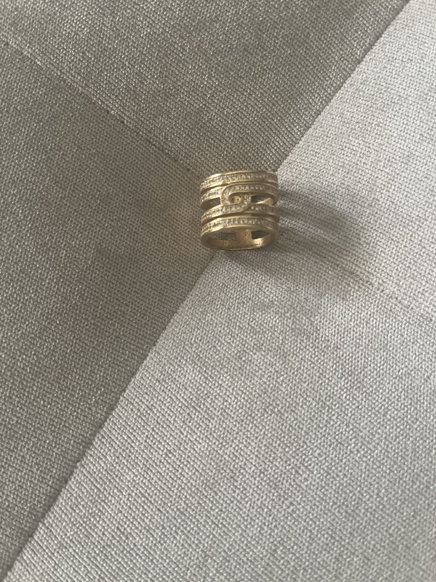 Beautiful Ring - Brand New - Costume Jewelry