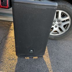 JBL EON712 12" Powered Loudspeaker