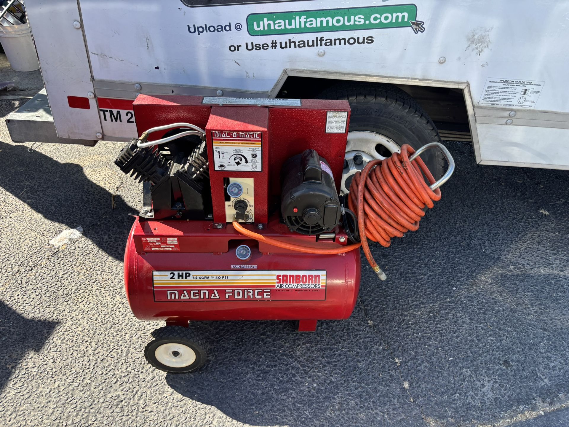 Air compressor 