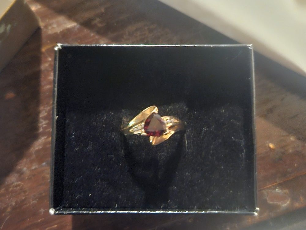 10k Diamond Ring