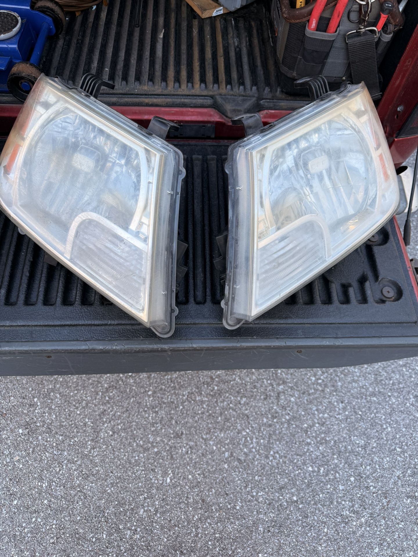 GEN 2 Nissan Frontier Head Lights AND Tail Lights 2013 Nissan Frontier