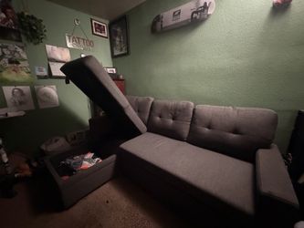 Small couch 🛋️