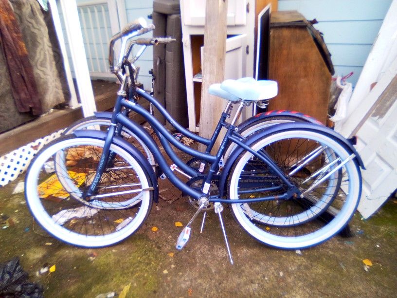 Pair Of Huffy 26W Cranbrook Beach Cruiser Bicycles