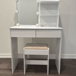 Vanity Dresser With Chair