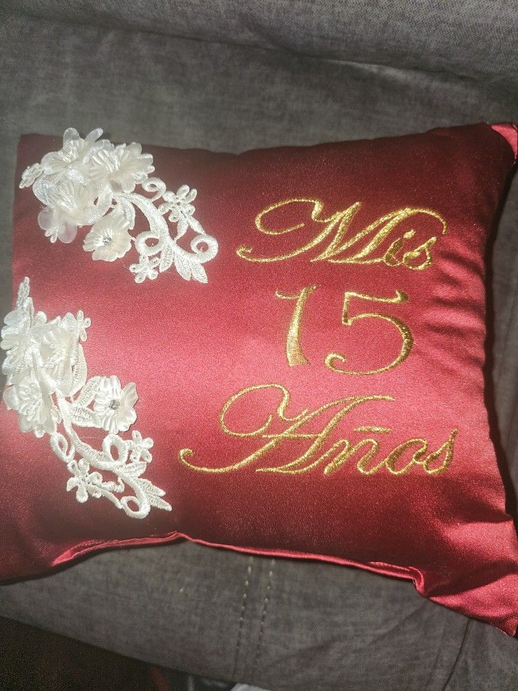 Mis Quince Pillow
