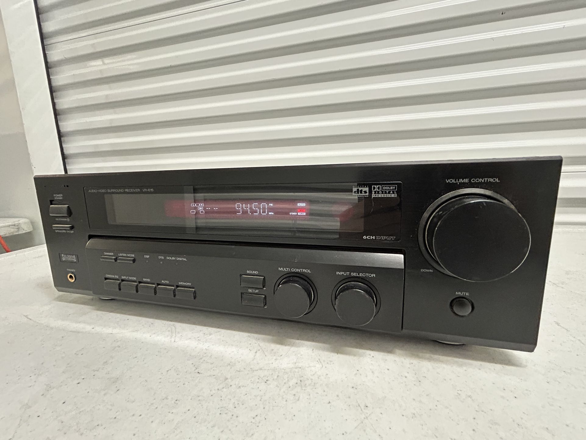 Kenwood VR-615 Audio video Surround Receiver Tested Works No Remote