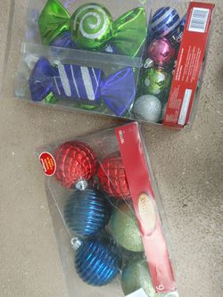 New In Box Indoor Outdoor Christmas Ornaments 