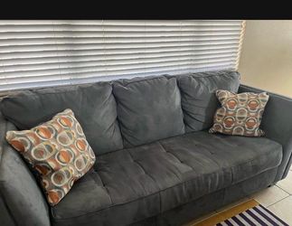 Sofa set