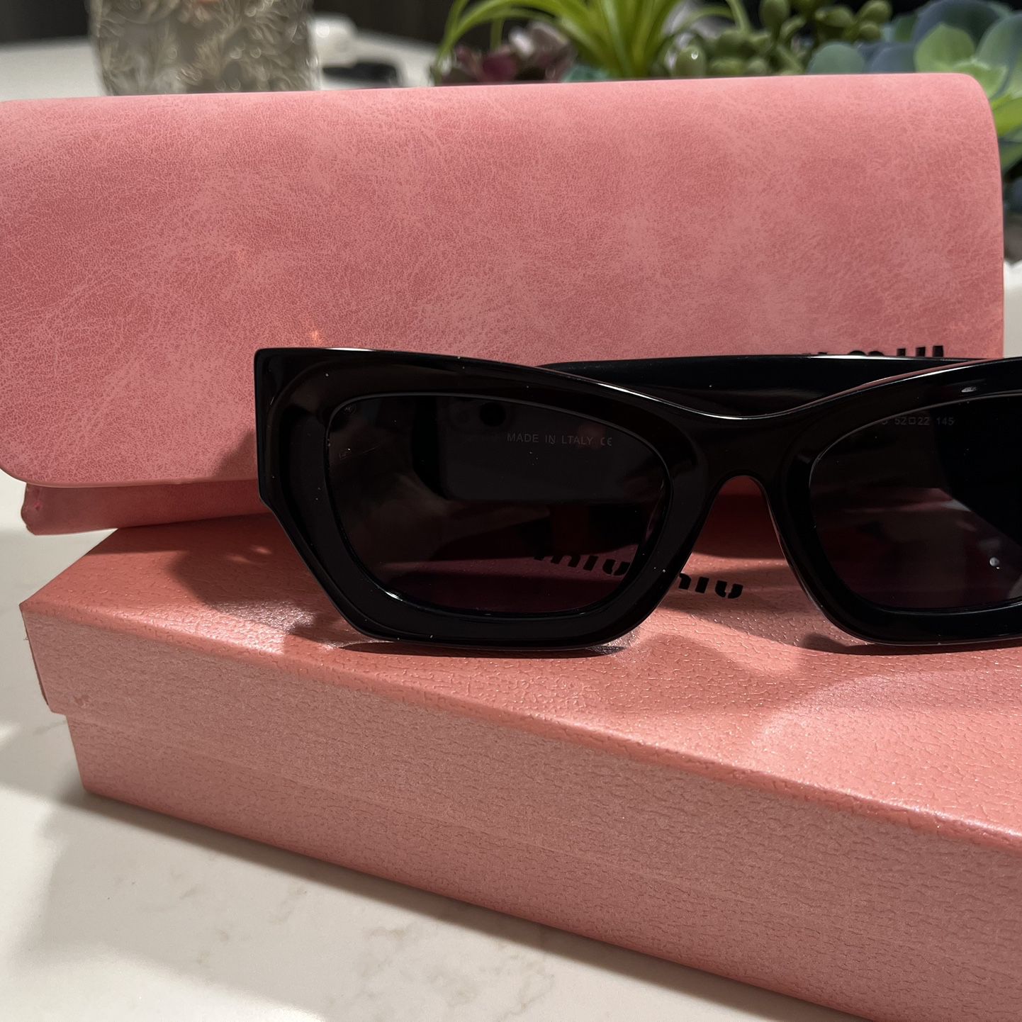 Louis Vuitton sunglasses- LV Match Sunglasses for Sale in Medley, FL -  OfferUp