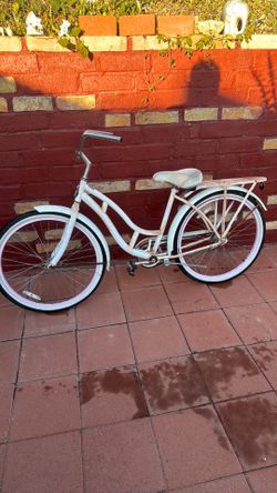 Schwinn Bike women for parts or fixing