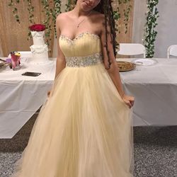 Selling Sweet 16 Dress