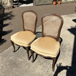 Set Of 2 Vintage Chairs