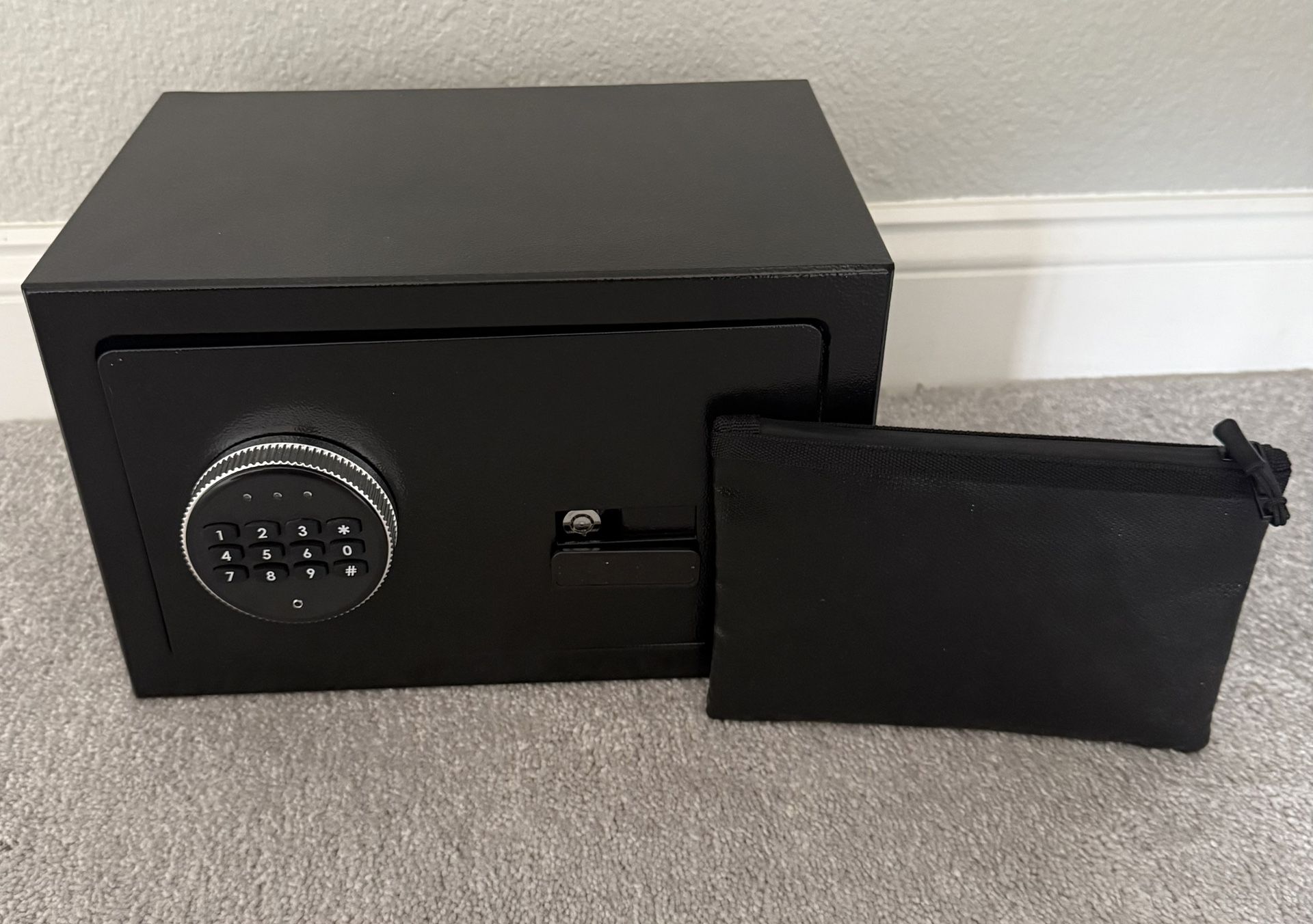 Safe W/ Fireproof Bag