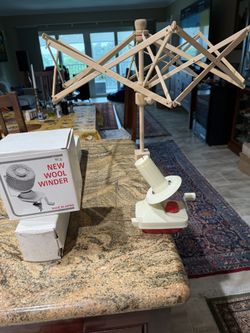 New Wool Yarn Winder and Wooden Umbrella Swift