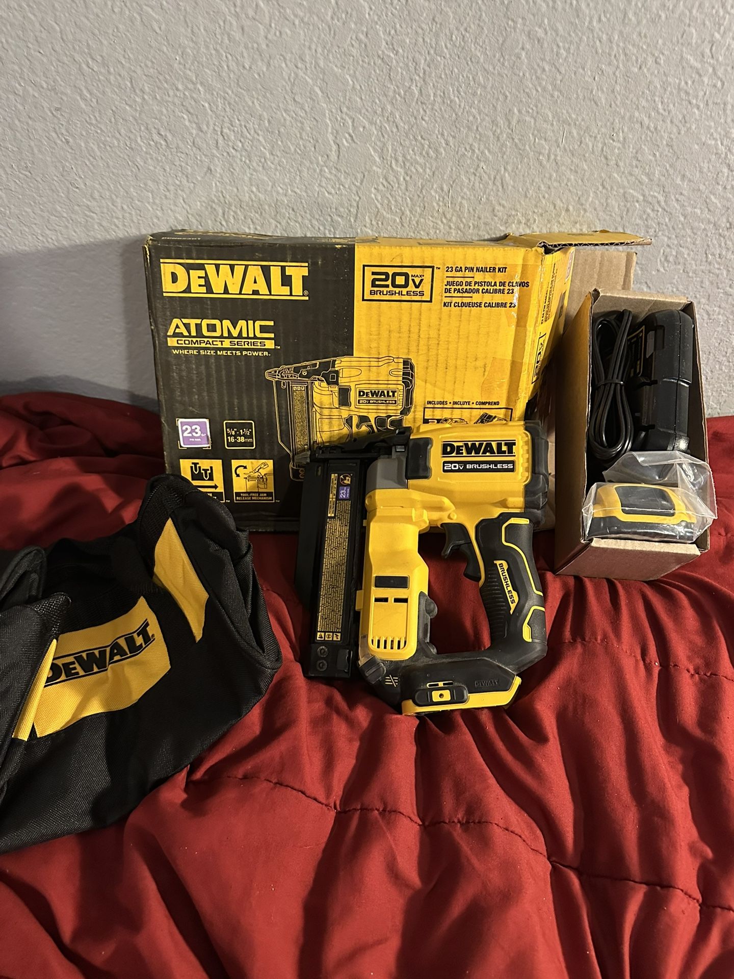 Dewalt 23 Gauge Pin Nailer Kit