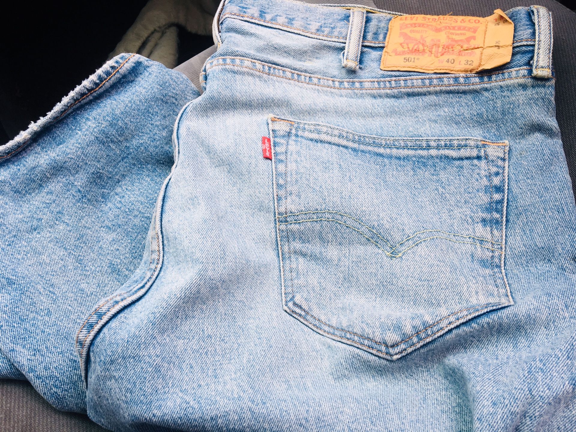 Levi jeans size 40 great condition 15 bucks