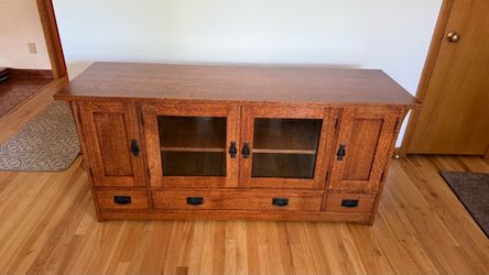 Tv console