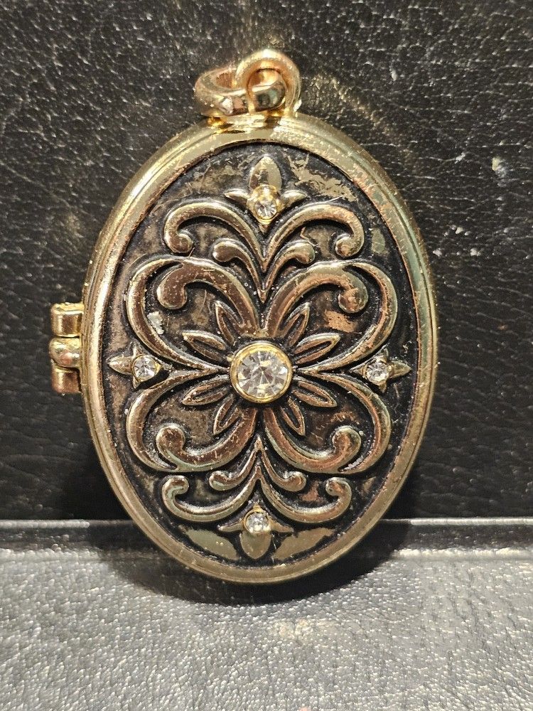 Antique Victorian 9kt Gold Lockett