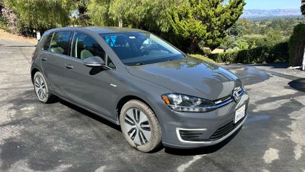 2019 Volkswagen e-Golf SE — 68,608 Miles — Clean Title — Fast Charging