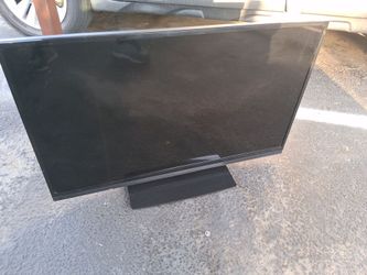 38" Insignia TV