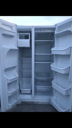 Frigdair refrigerator (delivery available