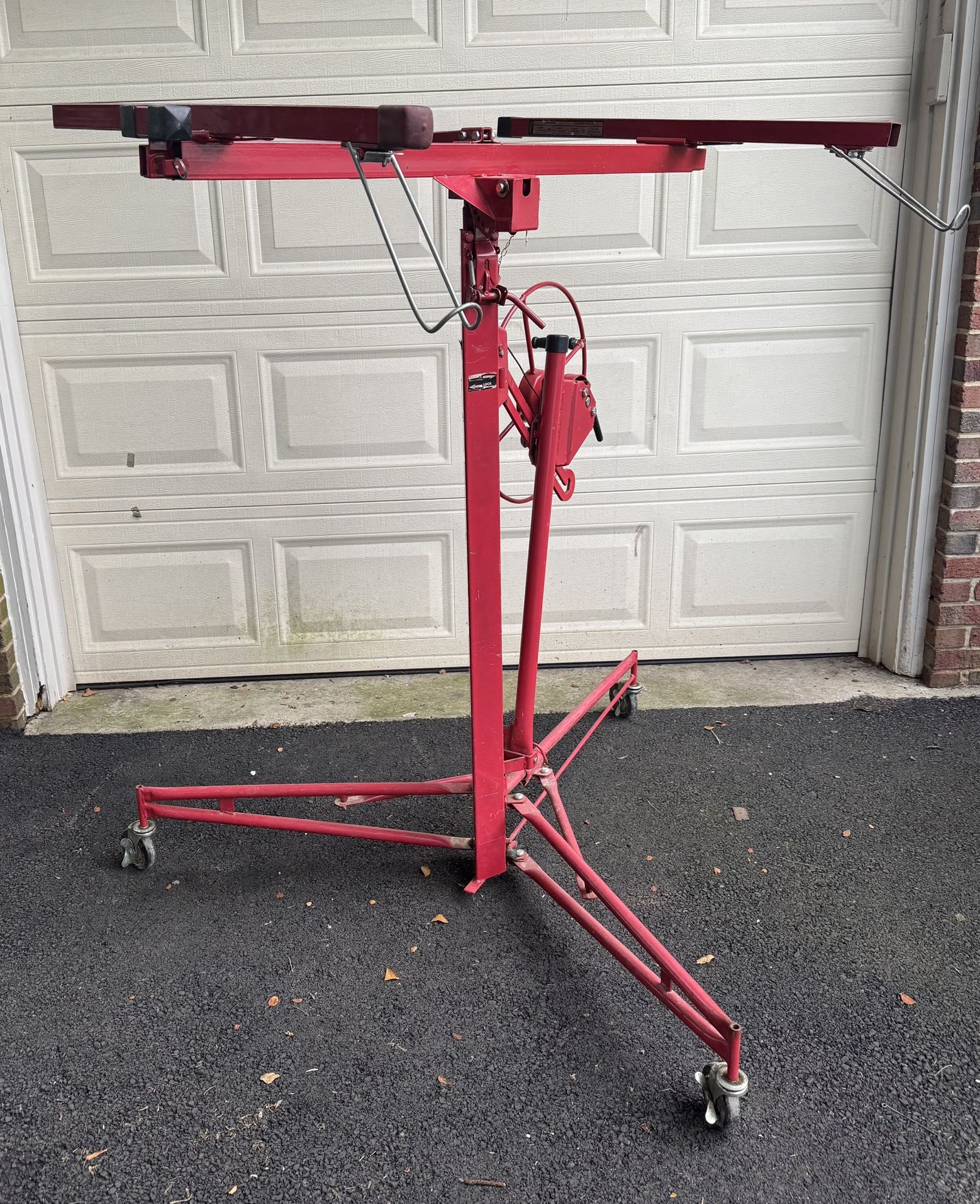 Haul Master 150lb Drywall Panel Hoist