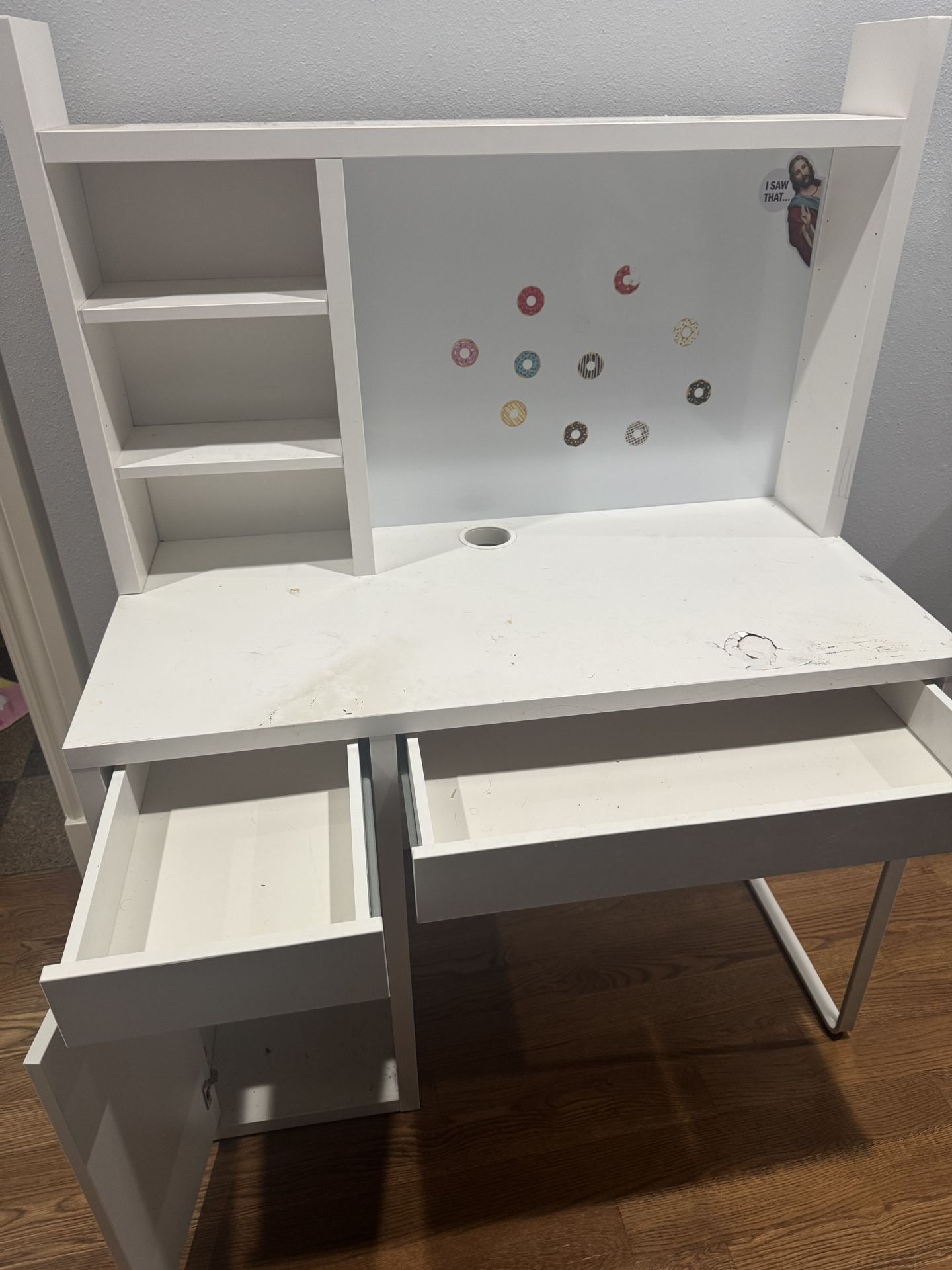 Free IKEA MICKE desk