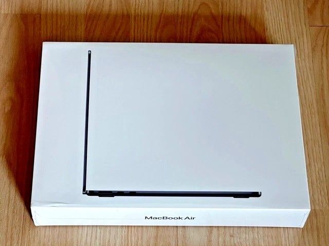 NEW SEALED 2025 Apple MacBook Air 13" MIDNIGHT
