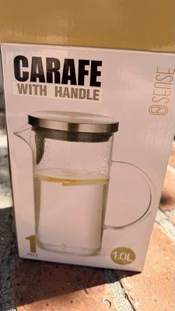 Glass water container