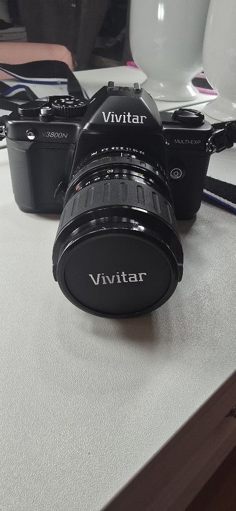 Vivitar 3800N Manuel Camera