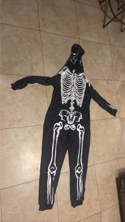 Skeleton costume