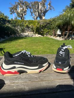 Balenciaga Triple S Sneaker - Black